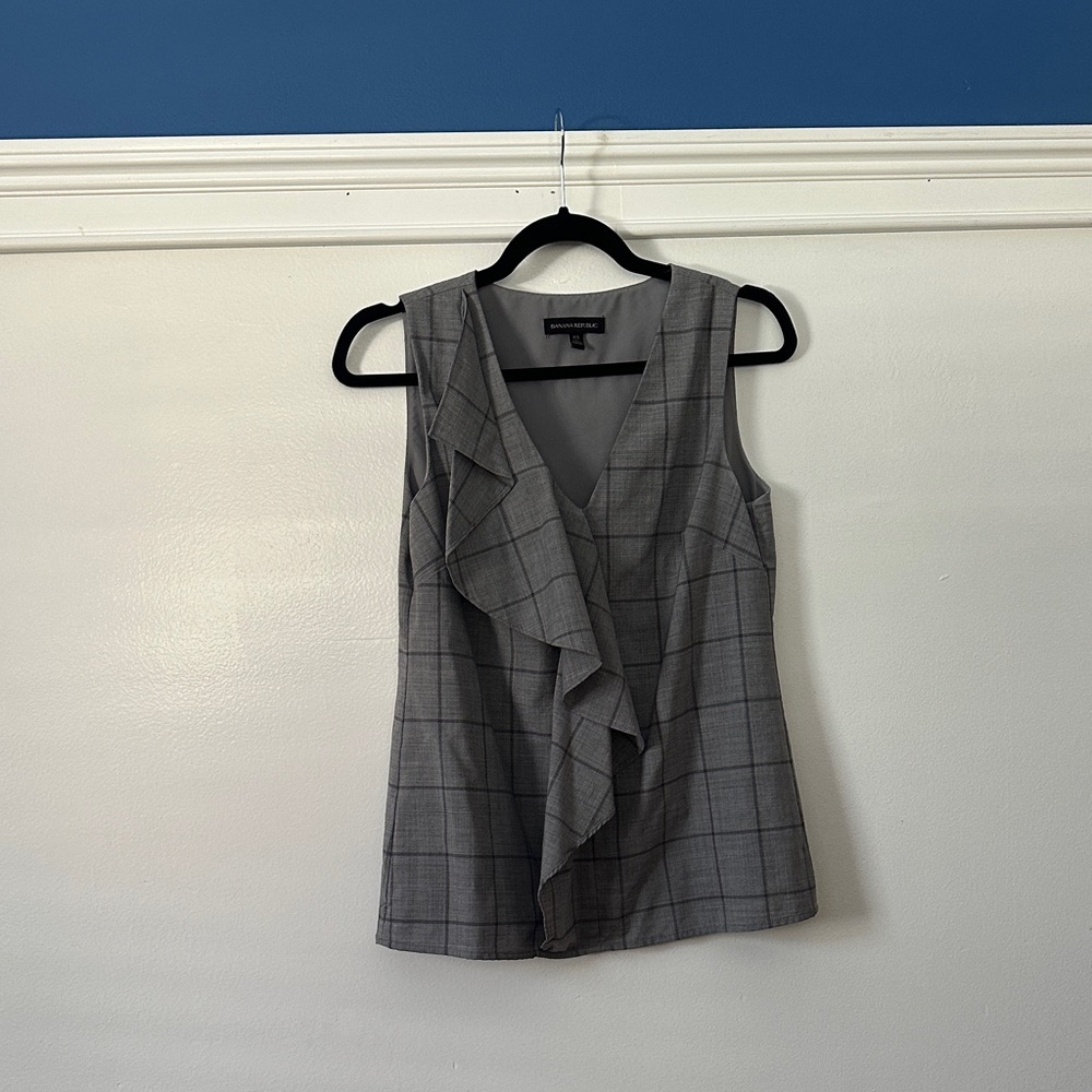 Banana Republic Gray Plaid Sleeveless Top with Ruffle Detail
